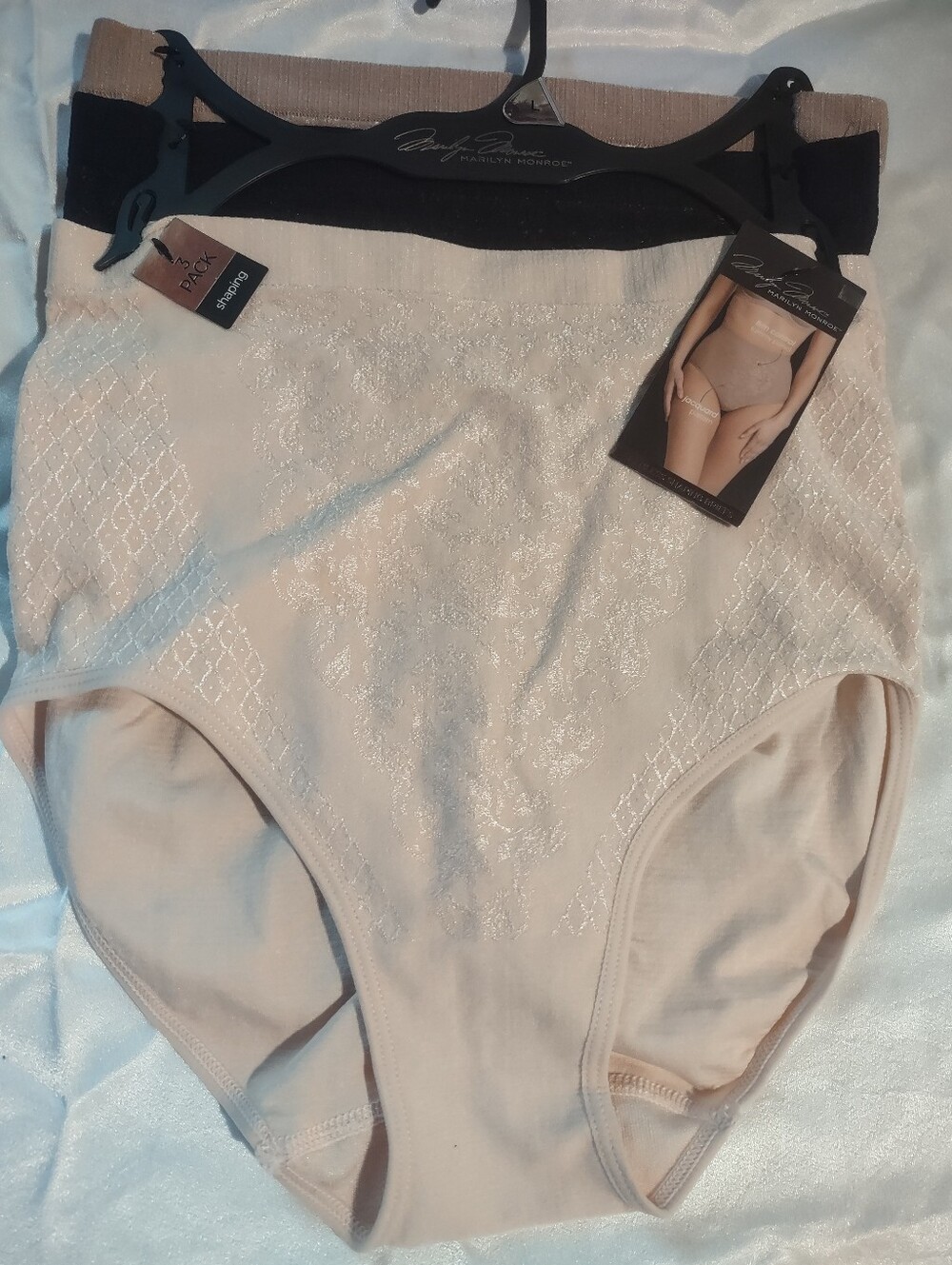 High-Waist Seemless Shaping Briefs - Nude Tones | Marilyn Monroe